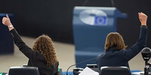 Support to EP’s call for reindustrialisation and socially responsible restructuring