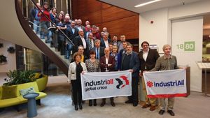 Romanian workers build unions to fight poverty