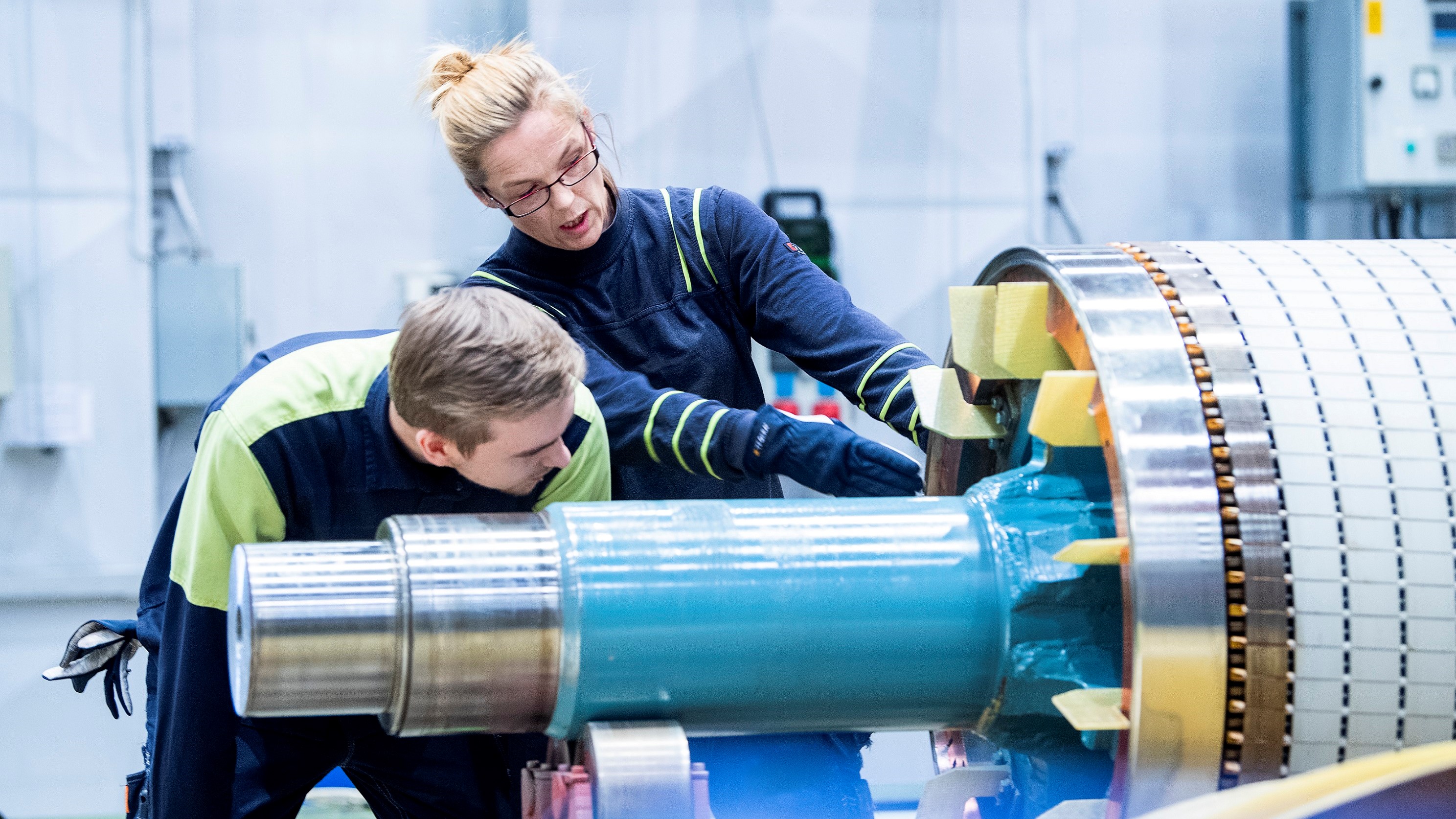 Social partners and MEPs team up for skills development in the metal sector