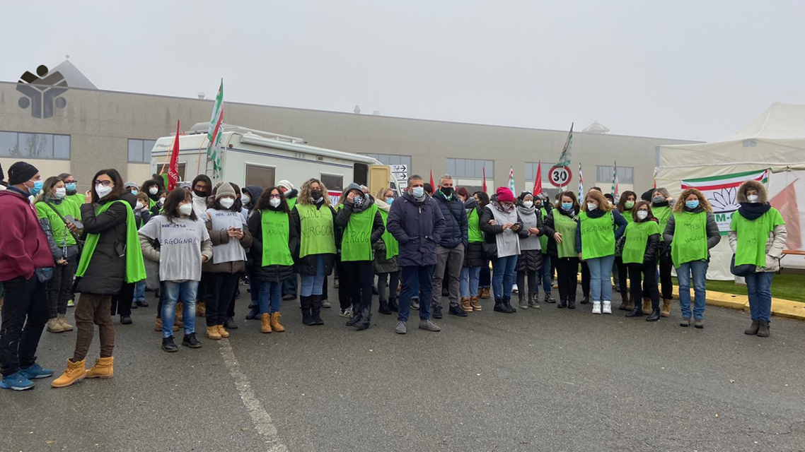 SaGa Coffee Gaggio Montano permanent protest