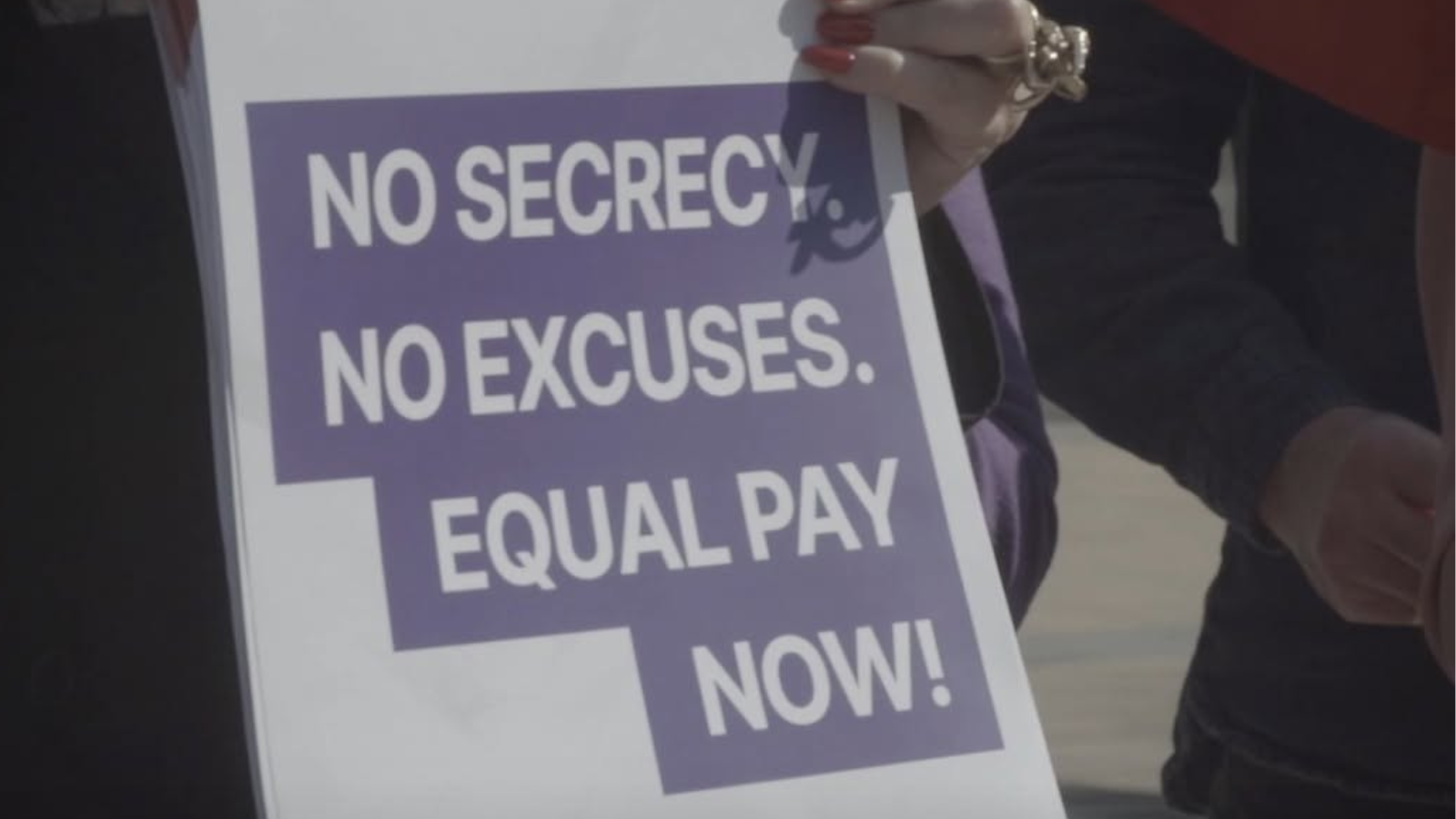 Just three countries meet pay transparency deadline